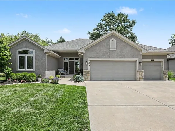8303 Harbinger St, Lenexa, KS 66219