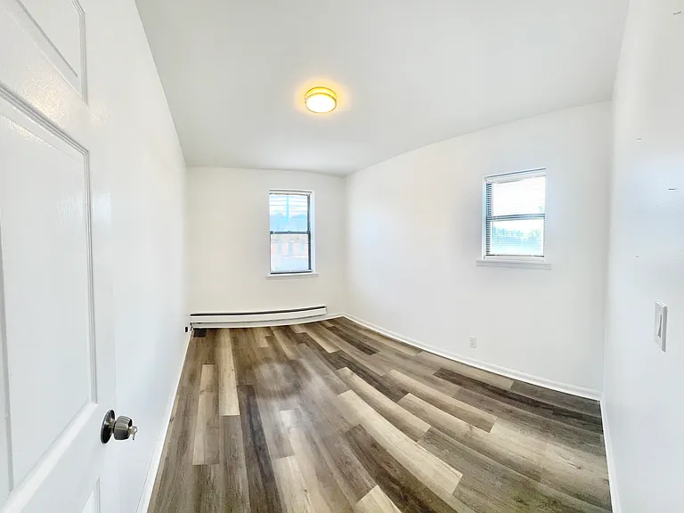 822 McDonald Ave #2F — Photo 5