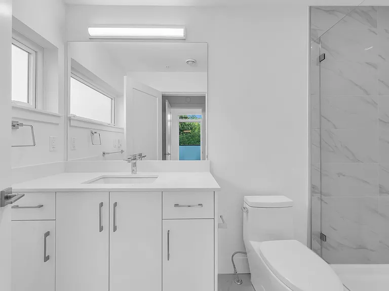6338 King George Blvd #310 — Photo 15