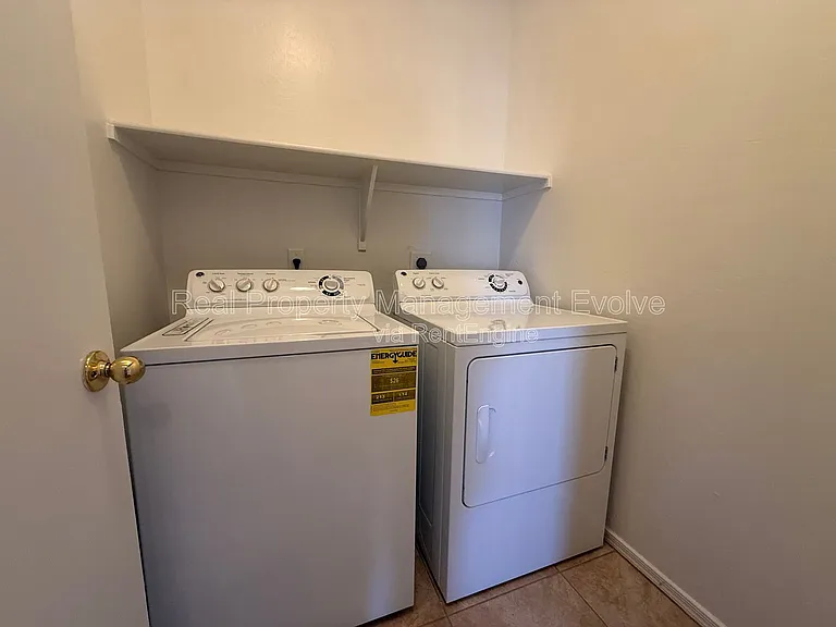 8720 E Knowles Ave — Photo 17