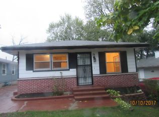 19 N Sumner Ave, Aurora, IL 60505