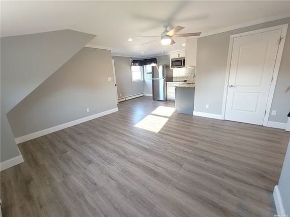 4th image of 1055 Sherman Dr Floor 2