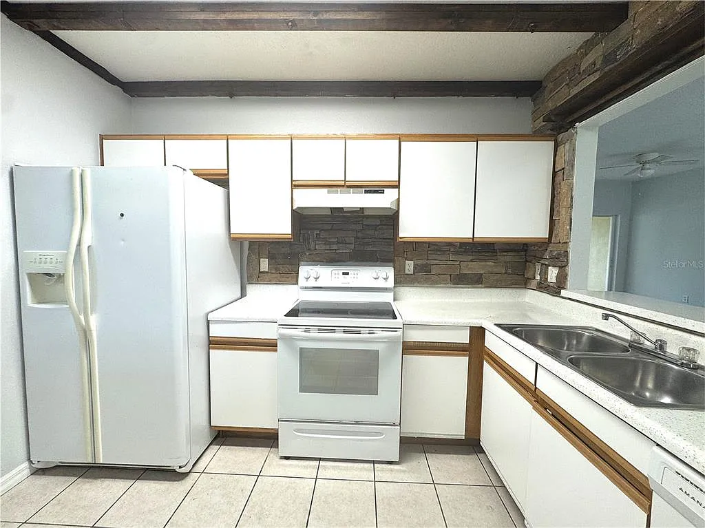 3 bed, 2.0 bath, 1151 sqft, $1,500 — Photo 4