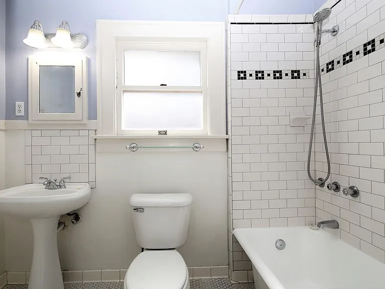 1223 W Gray St — Photo 10