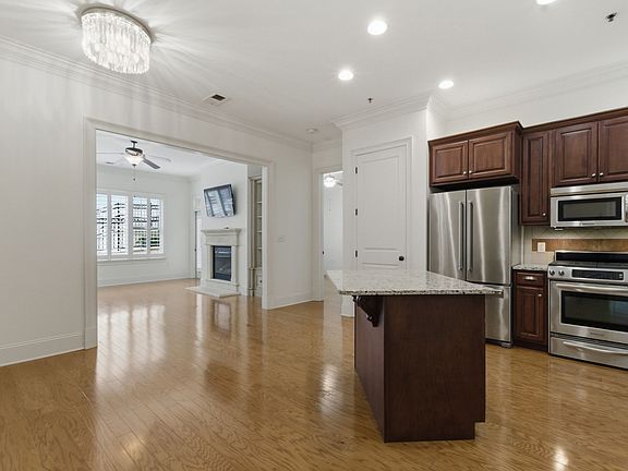4th image of 4120 Ridgefield Drive 203