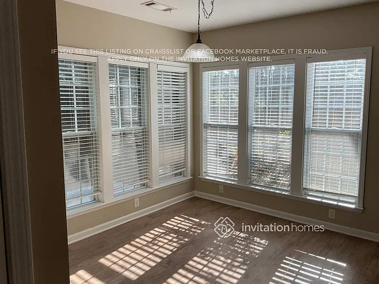 160 Edgewater Trl — Photo 8