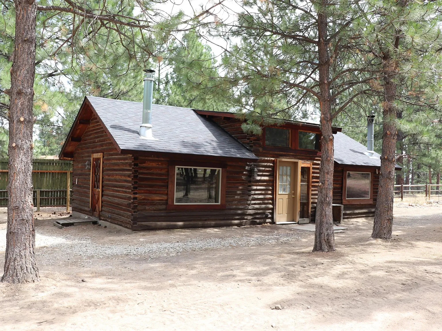 1831 Mountain Meadow Ln — Photo 4