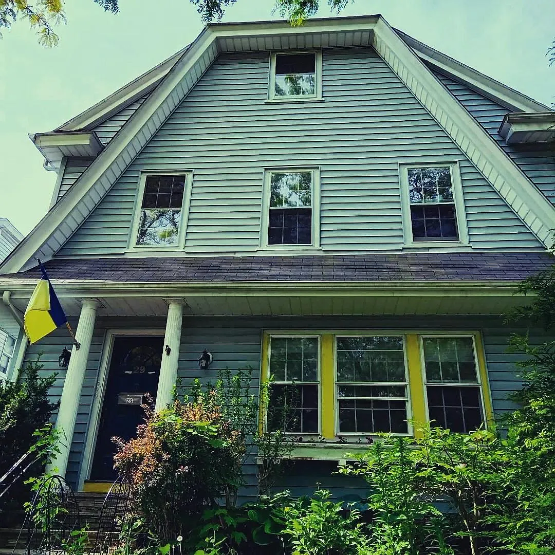 2 bed, 1900 sqft, $2,900 — Photo 1