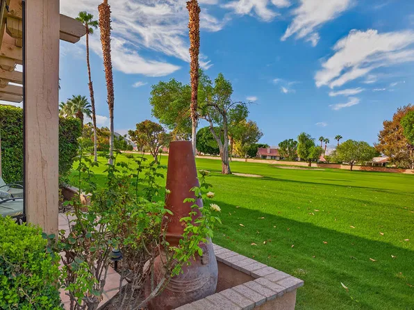 41365 Woodhaven Dr W, Palm Desert, CA 92211