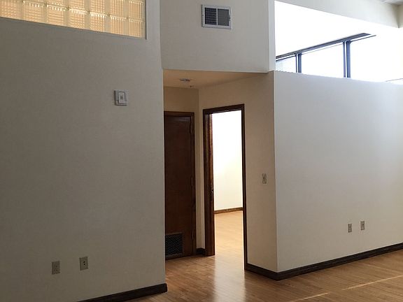 5th image of 1220 E Kellogg St #105