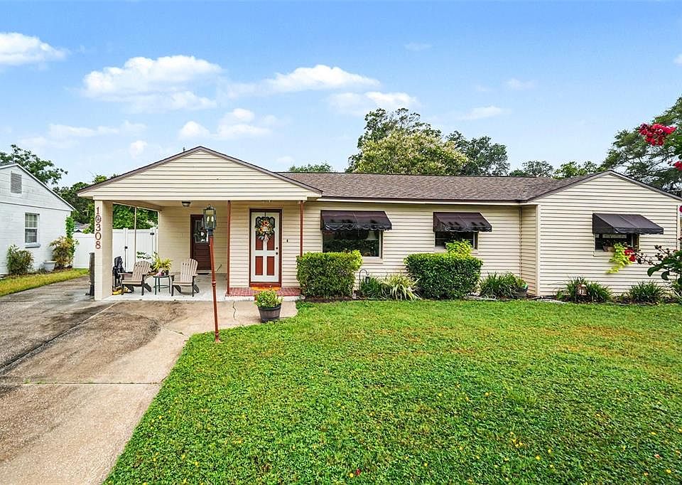 1st image of 10308 N Oakleaf Ave