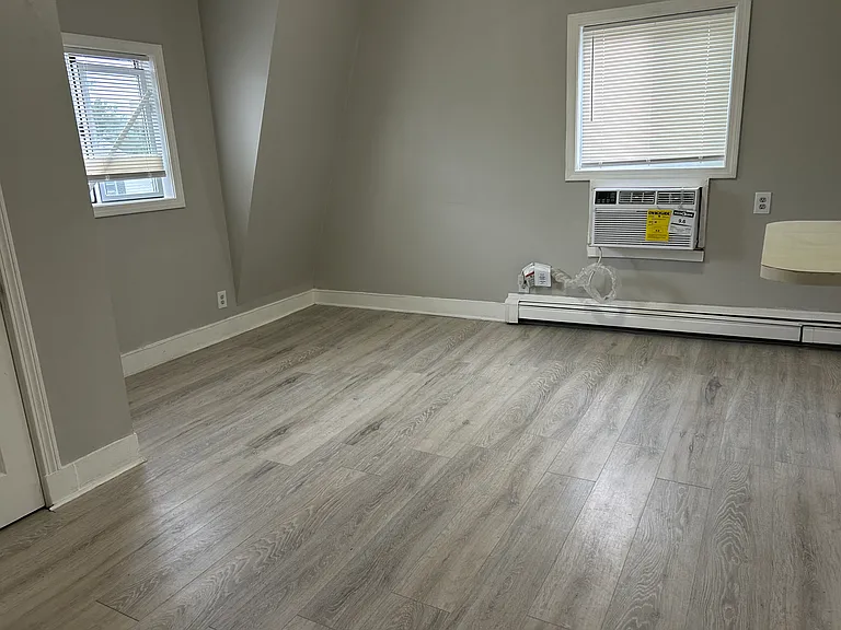 16 Lincoln St #5 — Photo 5