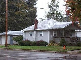 2nd image of 400 N Lakeview Ave