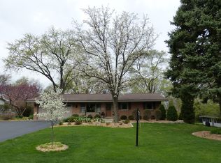 2632 Southcrest Dr, Downers Grove, IL 60516