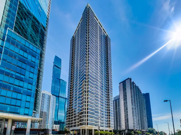 360 E Randolph St APT 3201, Chicago, IL 60601