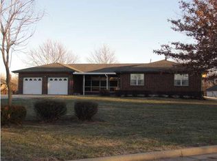 7 Woodland Dr, Augusta, KS 67010