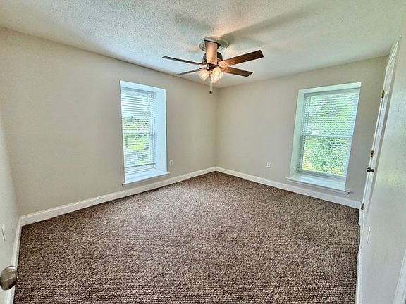 4th image of 212 Omega St APT D