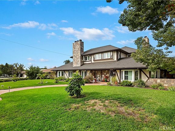 4th image of 3694 Parkside Dr