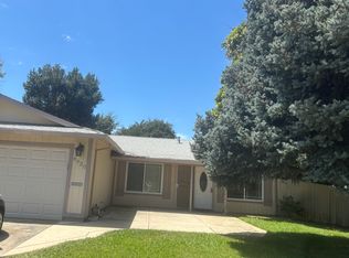 8920 Salmon Falls Dr, Sacramento, CA 95826