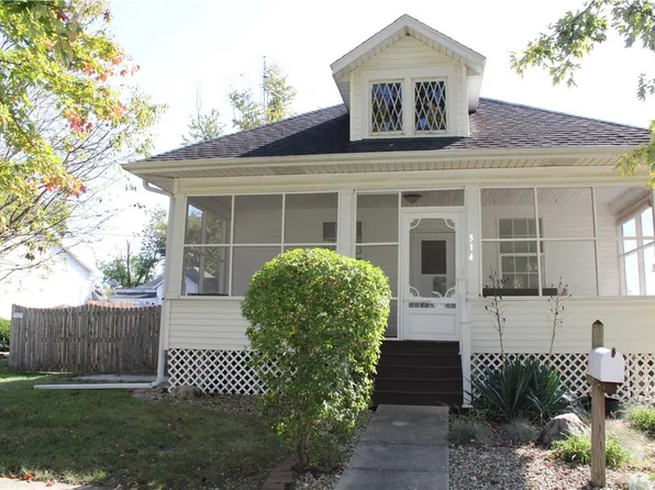 514 W South 2nd St, Shelbyville, IL 62565