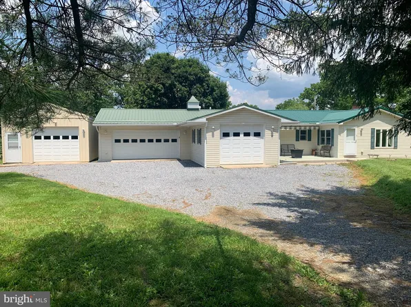 22907 Cardinal Dr, Hustontown, PA 17229