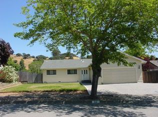 32 Stasia Dr, Novato, CA 94947