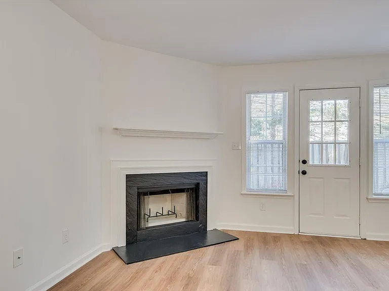 128 Barts Dr — Photo 9