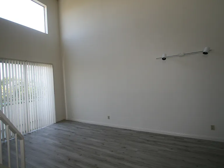 3637 Clarington Ave #213 — Photo 98