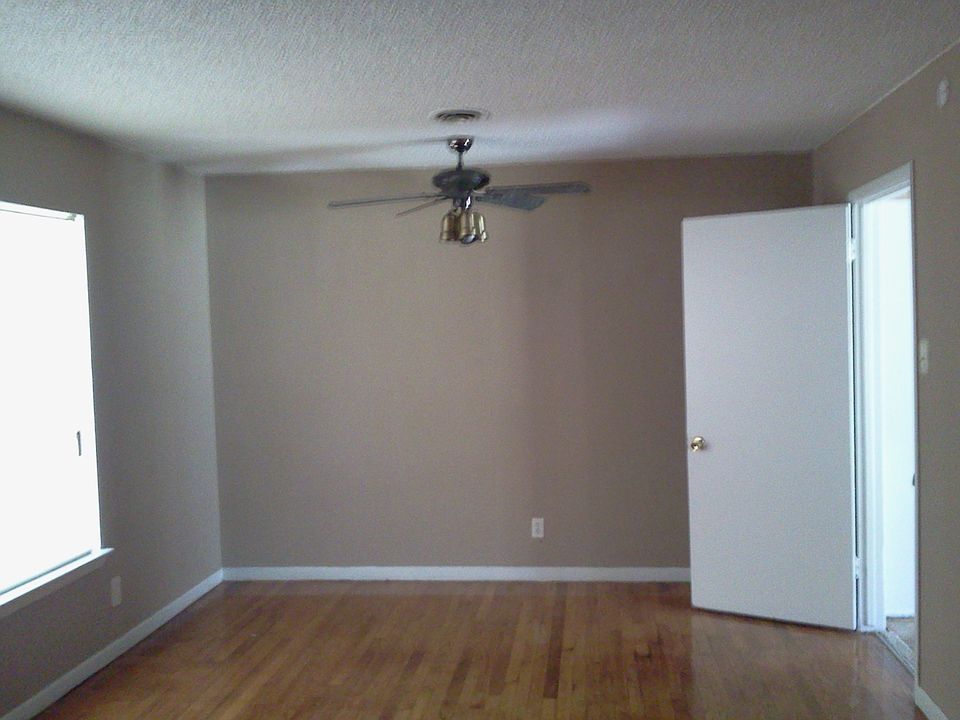 2nd image of 902 McDonald Dr