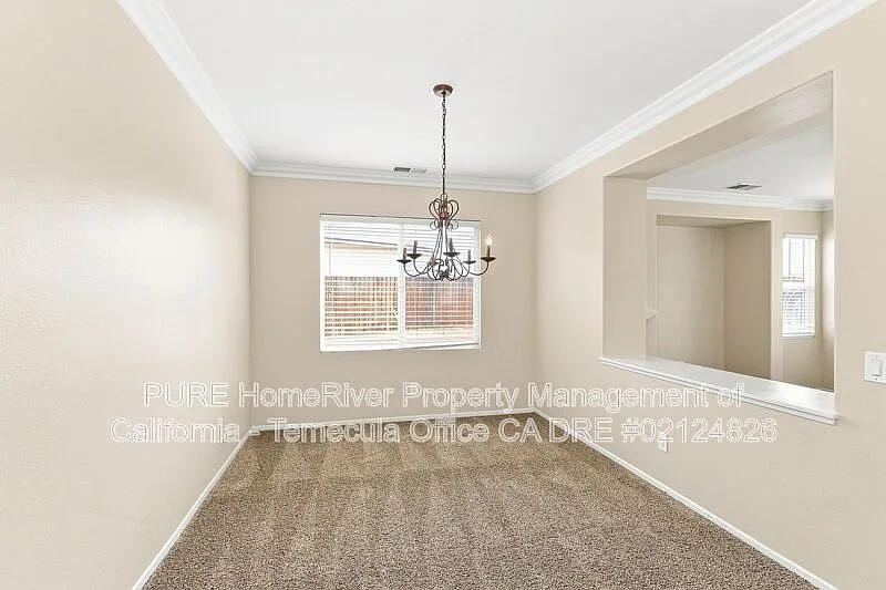 4 bed, 3.0 bath, 2700 sqft, $3,495 — Photo 3