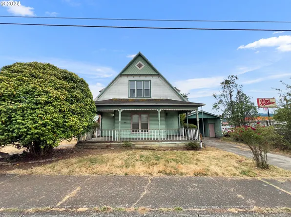 812 Willow St, Myrtle Point, OR 97458