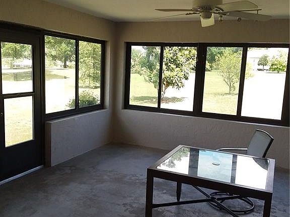 5th image of 317 E Dakota Ct