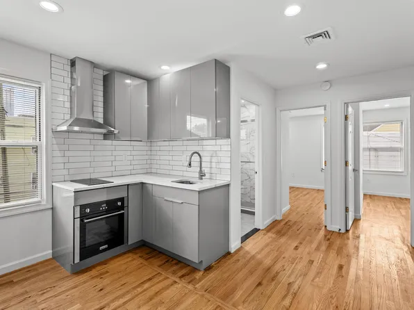 695 Summit Avenue image 1 of 12