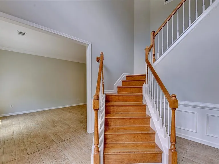 2835 Crestmont Ct — Photo 8