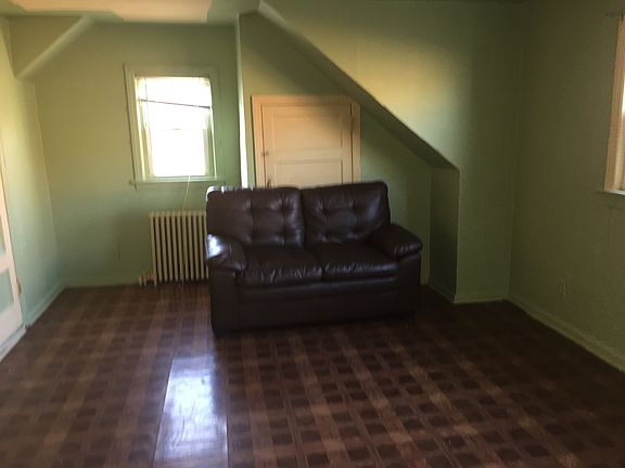4th image of 130 Morningside Pl
