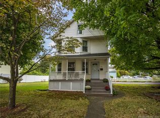 876 Huntington Rd, Stratford, CT 06614