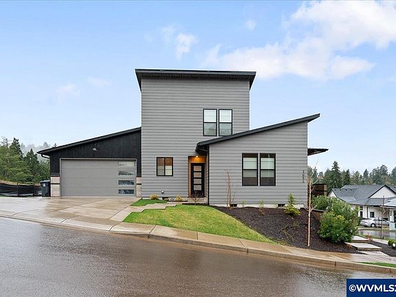 2nd image of 3653 Maidenhair Pl S