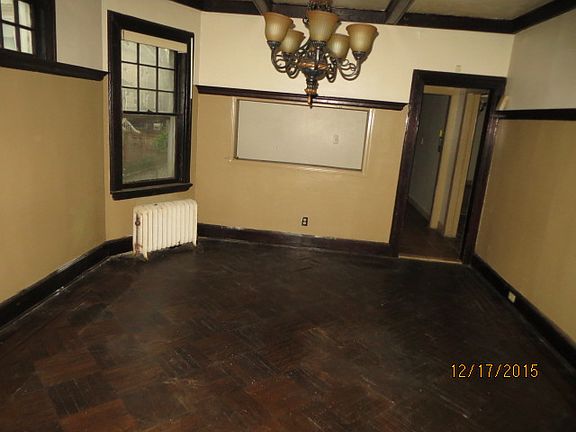 4th image of 427 N Maple Ave
