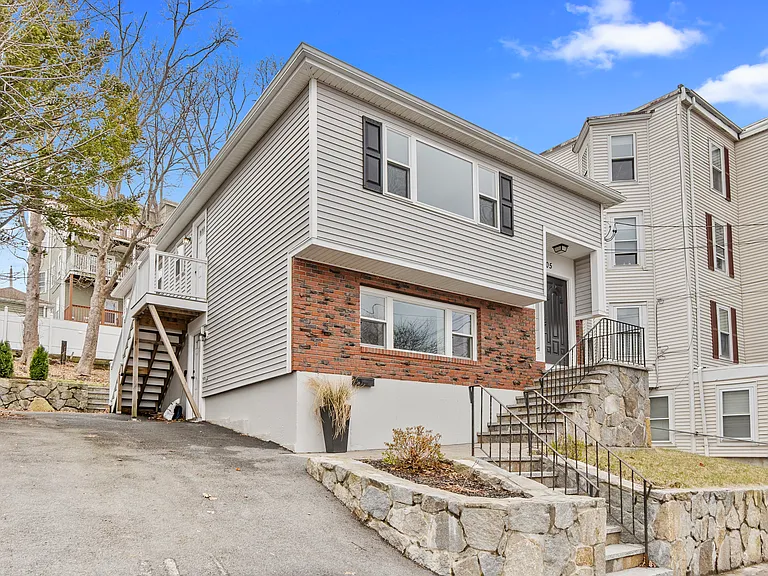 105 Bellingham Ave #1 — Photo 1