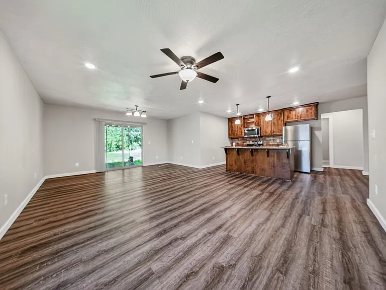 1420 S Treetop Ct — Photo 11