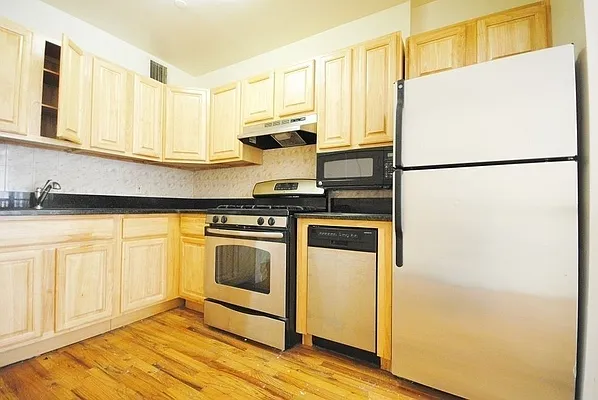 Rented by Living New York | media 43