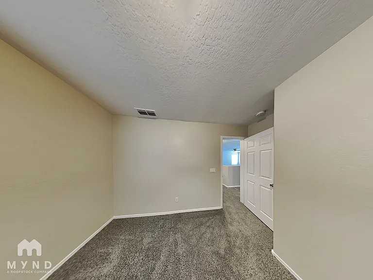 11821 W Cortez St — Photo 27