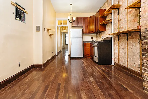 Rented by RBM Management | media 14