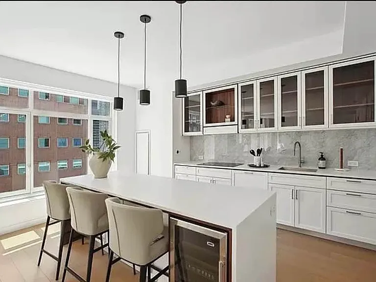 115 E 55th St #Penthouse 4 — Photo 1