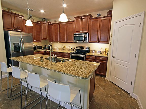 4th image of 5223 Cortland Dr