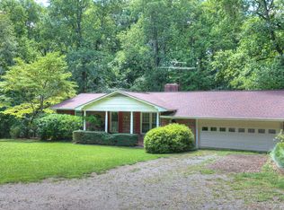 2203 E Cherokee Dr, Woodstock, GA 30188