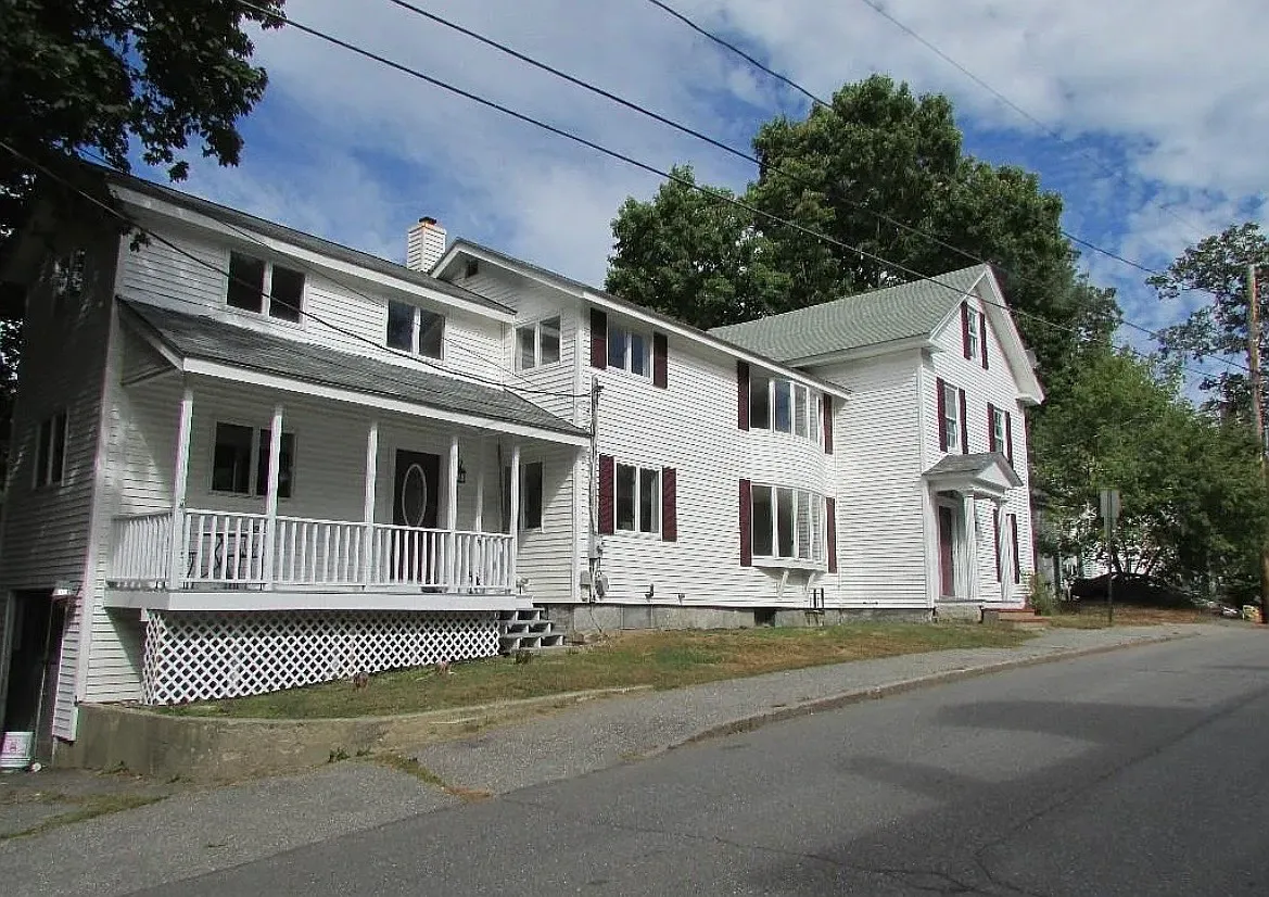 119 Oak St — Photo 1