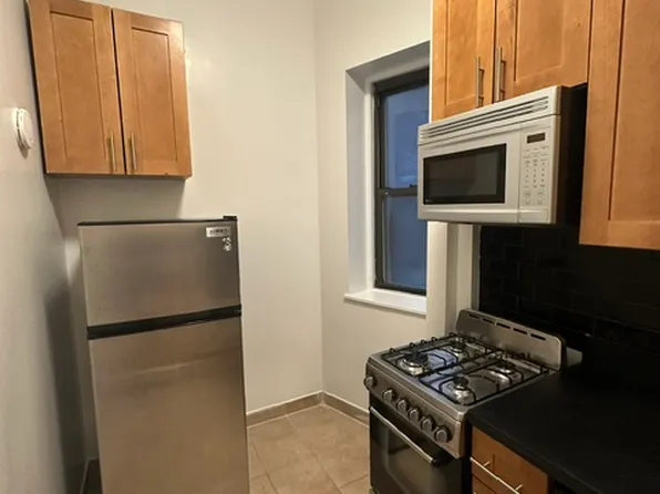 67 Thompson Street image 1 of 9