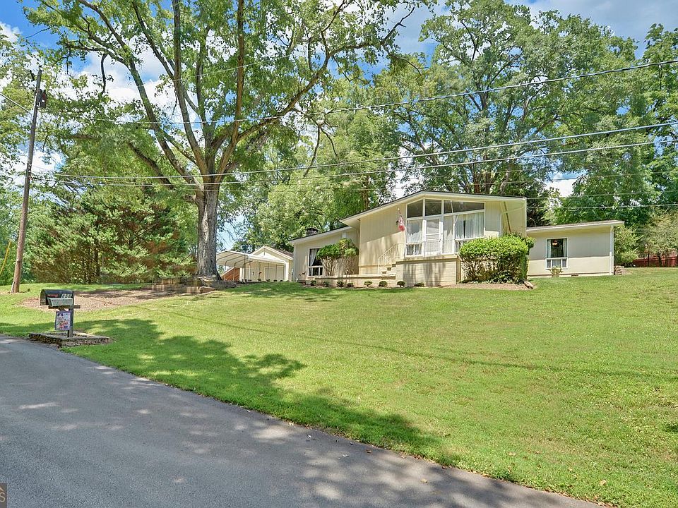 1st image of 1858 Pinecrest Rd