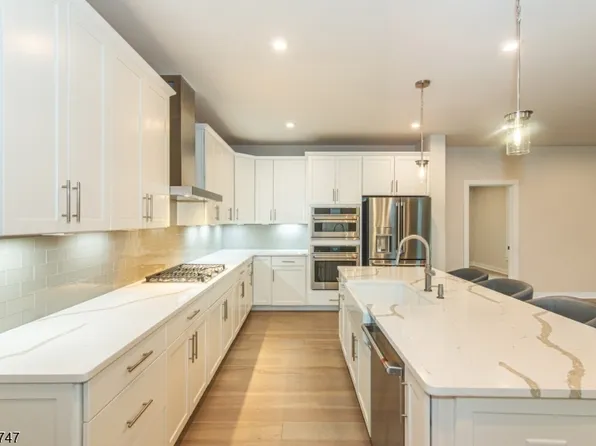 24 Willow Ln #24, Parsippany-Troy Hills Twp., NJ 07054